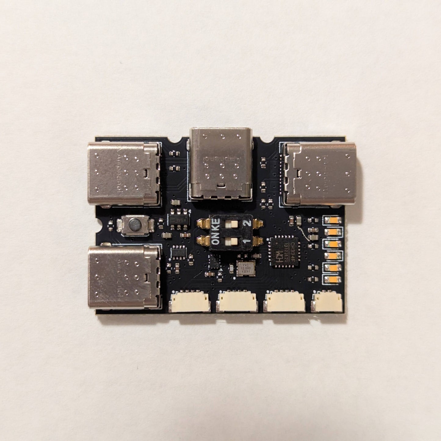 USB 2.0 Hub for Bigscreen Beyond