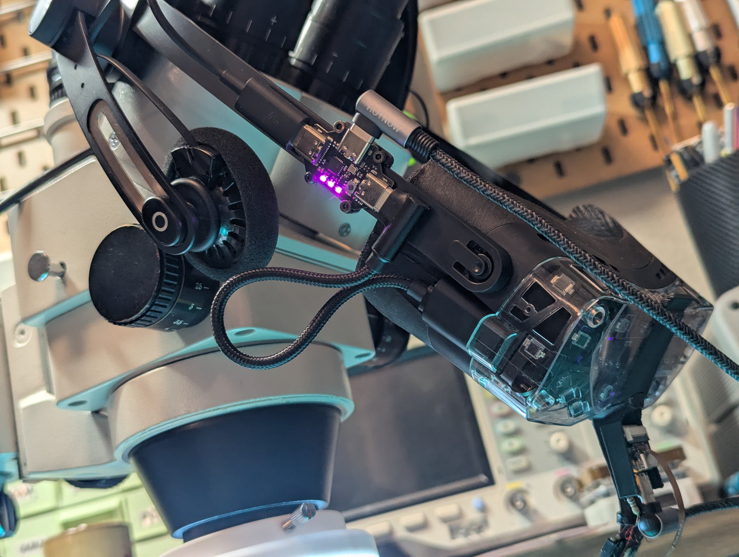 USB 2.0 Hub for Bigscreen Beyond